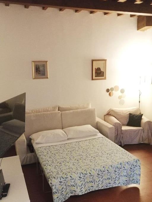 Cozy Apartment Near Train Station Firenze Bagian luar foto