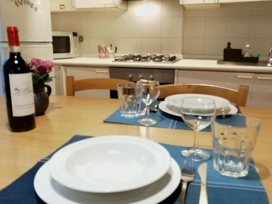 Cozy Apartment Near Train Station Firenze Bagian luar foto